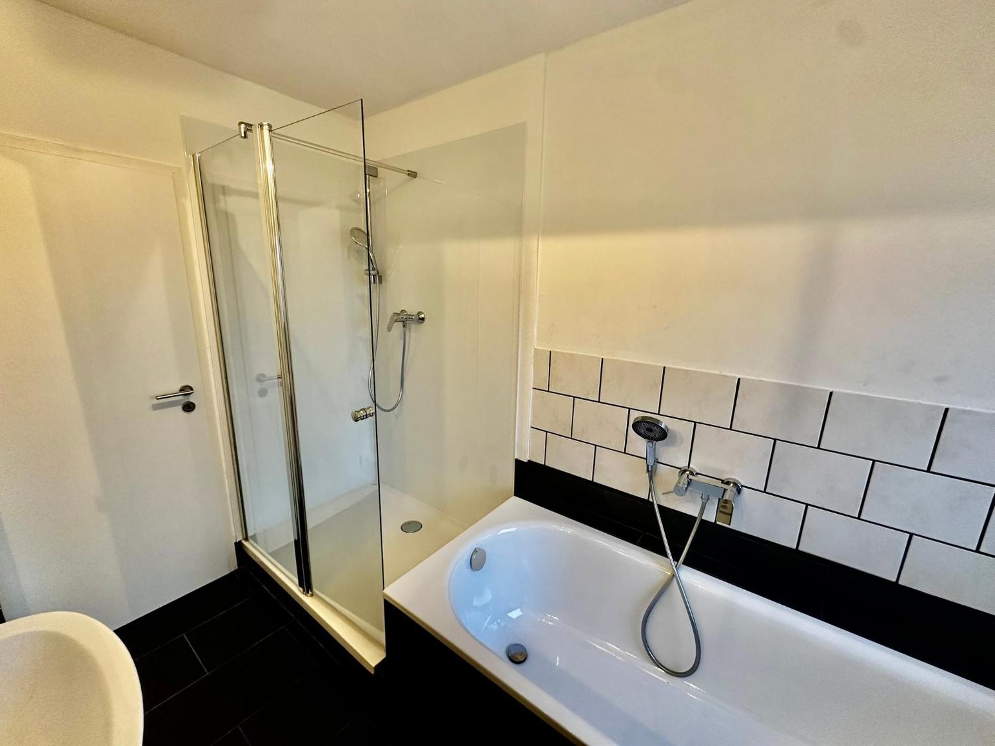 קרלסרוהה Moderne 3-Zi, King-Size Betten, Kueche, Badewanne מראה חיצוני תמונה